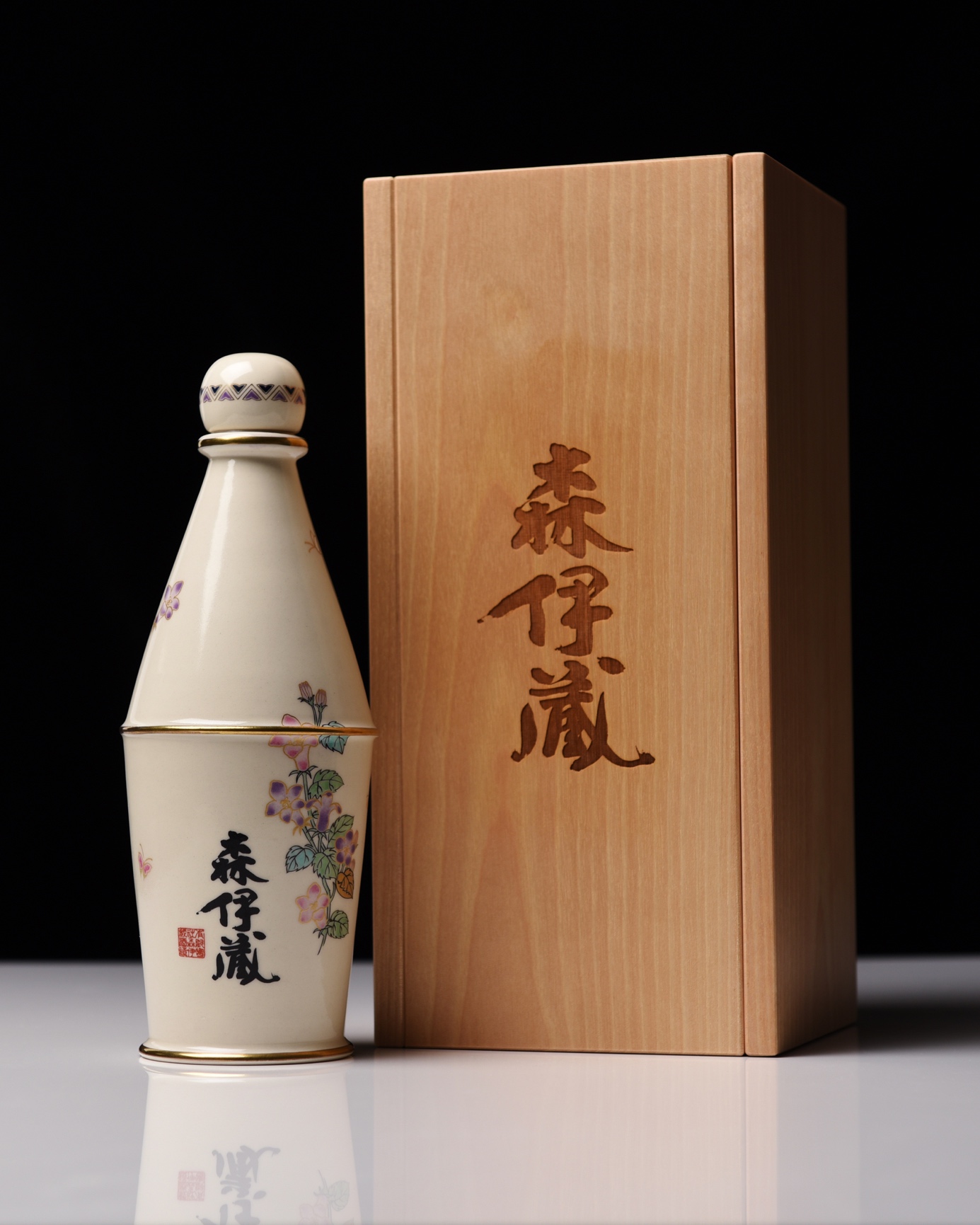 森伊蔵1800ml 2022年10月販売分 完全未開封 送料無料食品/飲料/酒 - 焼酎