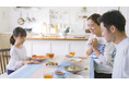 本日発売！料理家 栗原心平が、はじめて“栗原家の味”について語った一冊。料理本『栗原家のごはん 祖母から母に、母から僕に、そして僕から息子へ。』