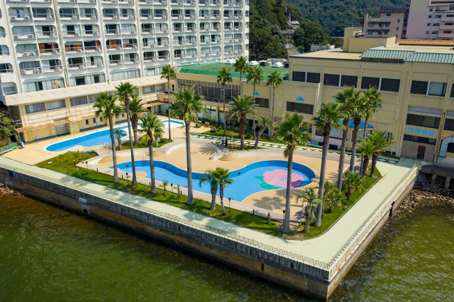 浜名湖畔にある南国の雰囲気たっぷりのサゴーロイヤルホテルのプール