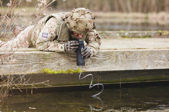 万が一の時でも安心。英軍採用の携帯浄水器『LifeSaver Liberty™』を