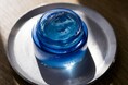 合成着色料なしの自然由来なのに青い!? みずみずしい透明感を叶える化粧品が応援購入サービス「Makuake 」で先行発売