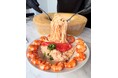 ‘‘食べる前に撮りたくなる‘‘エンタメ型グルメ【炎の明太子パスタ】が新宿に登場!