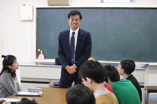 営業部 野澤洋輔が新潟市立白山小学校 キャリア教育「プロフェッショナルたち」に講師として参加