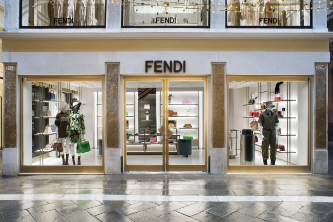 フェンディ ベネチアにサステナブルな新旗艦店をオープン フェンディ ジャパンのプレスリリース