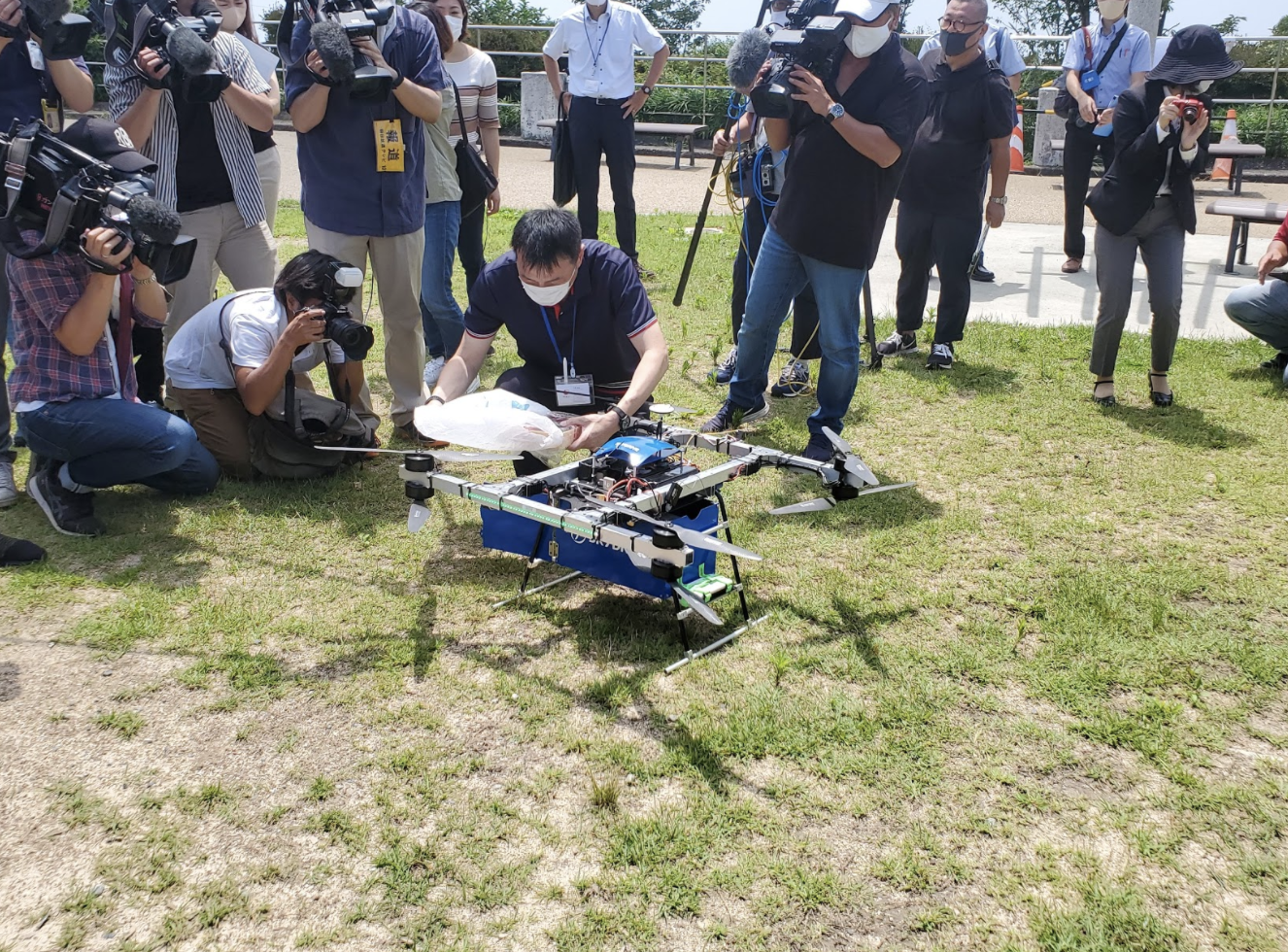 SkyDrive（スカイドライブ）、神戸市にてセイノーHD、神戸阪急、トルビズオン等とドローンを活用した配送サービス実用化に向けた実証実験を実施！