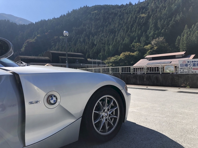 山道のドライブにはBMW Z4！