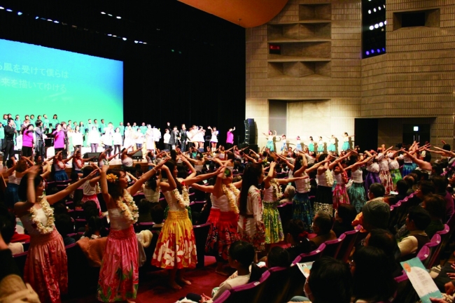 宇和島市立南予文化会館大ホールがあたたかい熱気に包まれた「おかえりコンサート」