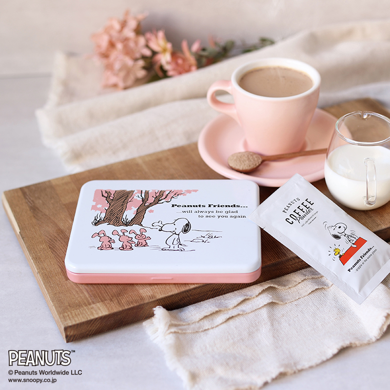 Peanuts Coffee スヌーピーデザインの 桜 黒糖ラテ 新発売 春の陽だまりにいるようなやさしい味わいのラテで ひと休みしませんか パウダーフーズフォレスト株式会社のプレスリリース