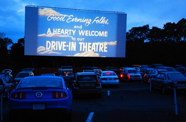 車から映画を鑑賞するドライブインシアターが復活 47都道府県で開催 Drive In Theater Japan Tour開始決定 株式会社ラコルのプレスリリース