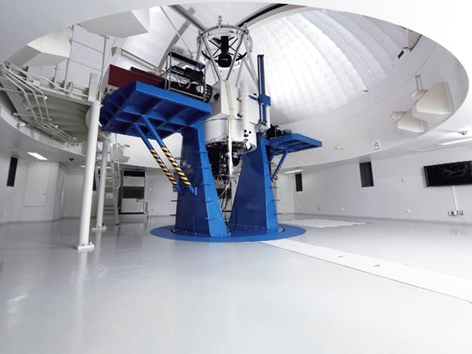私立大学では最大となる口径1.3メートルの反射式望遠鏡（京都産業大学）
