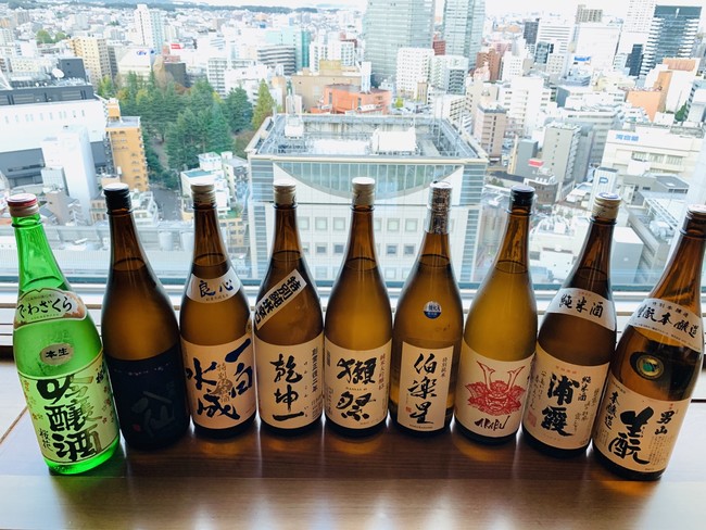 21Fからの景色を眺めながら日本酒の飲み比べ