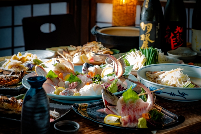 北陸の漁師町から直送した鮮魚を横浜で味わう 魚屋が始めた居酒屋 魚旬 野毛店グランドオープン かもんフードサービス株式会社のプレスリリース