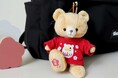 【新商品】だるまの目入れが新感覚の雑貨に変身!開眼儀式ができる「だるま合格祈願ベア」で合格を手に入れよう!カラビナ付きで「落ちない」テディベアの祈願マスコット