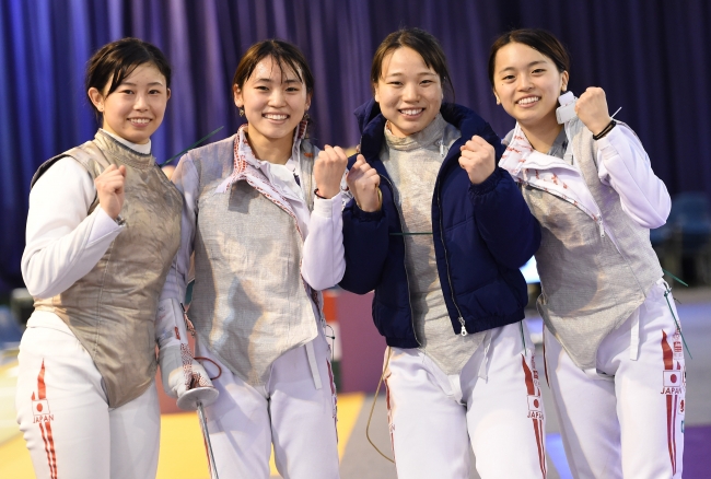 フェンシング女子フルーレ フランスワールドカップ団体戦で銅メダル獲得 公益社団法人日本フェンシング協会のプレスリリース