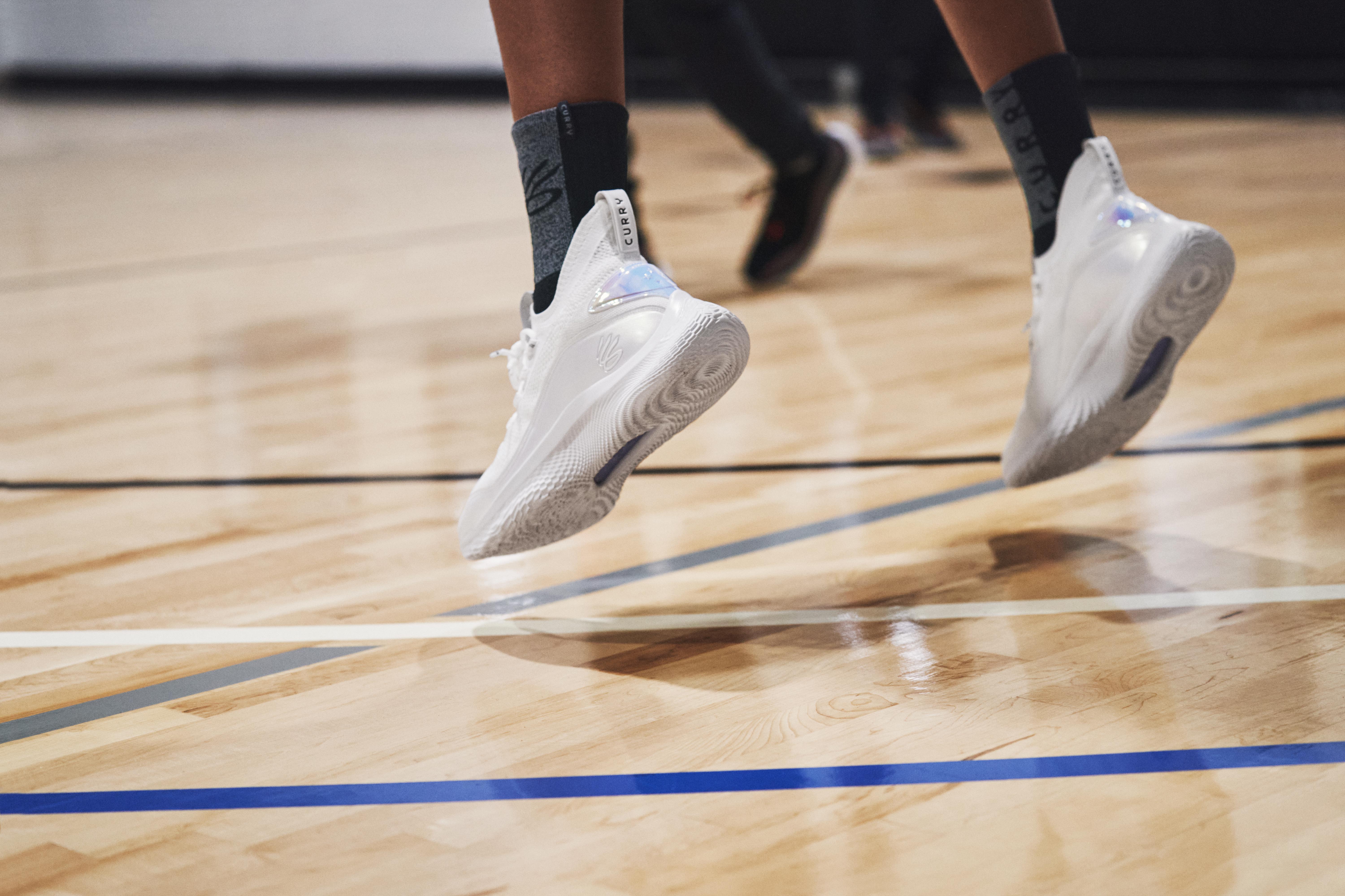 UA Curry 8 アンダーアーマー カリー 8取り置き不可