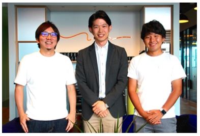 石倉秀明氏（写真左）、西村創一朗氏（写真右）、 ガイアックス事業部長 管大輔（写真中央）