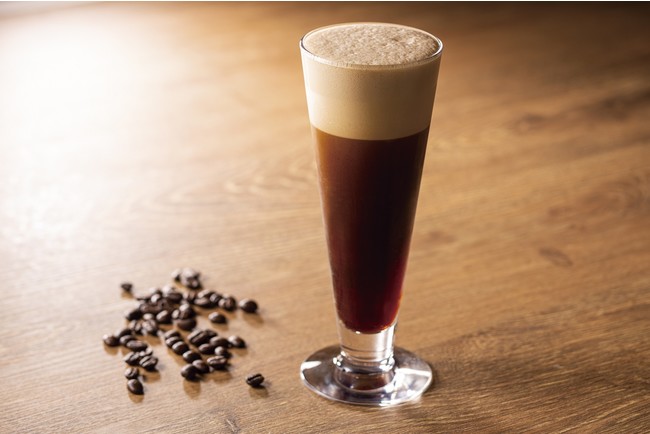▲ クリーミーな泡立ちとまろやかな口当りが特徴の新感覚アイスコーヒー「COLD CREMA COFFEE」