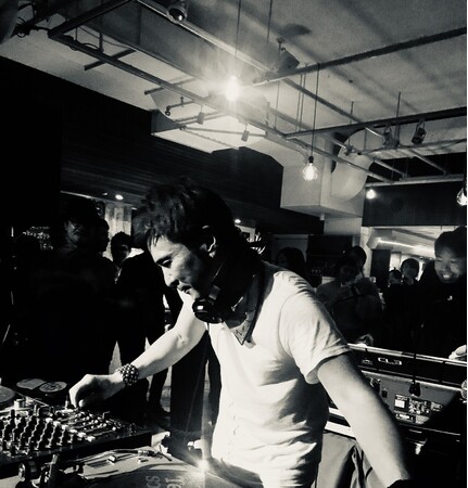 「CANVAS LOUNGE produced by P.C.M.」のサウンドプロデューサーDJ LAVA 「CANVAS LOUNGE produced by P.C.M.」のサウンドプロデューサーDJ LAVA