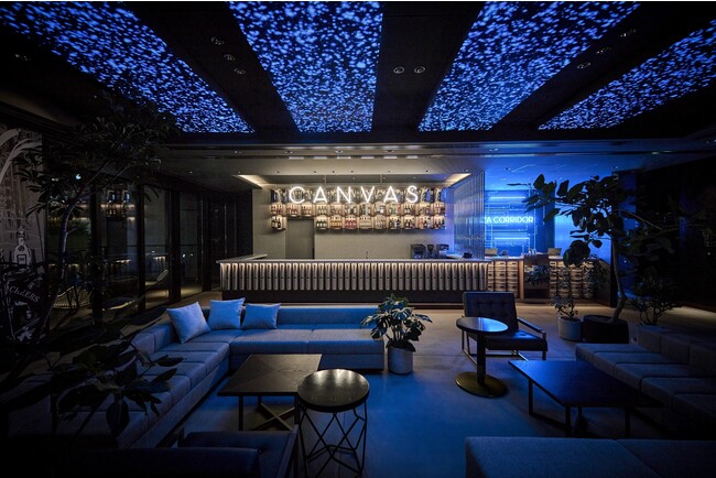 『CANVAS LOUNGE produced by P.C.M.』（２F） 席数：屋内18席＋スタンディング 　テラス6席＋スタンディング 営業時間　月～土11：00-28：00（LO27：00） 日・祝11：00-22：00（LO21：00）