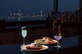 【横浜ロイヤルパークホテル】70F スカイラウンジ「シリウス」“カクテルフリーフロープラン”を平日限定で販売