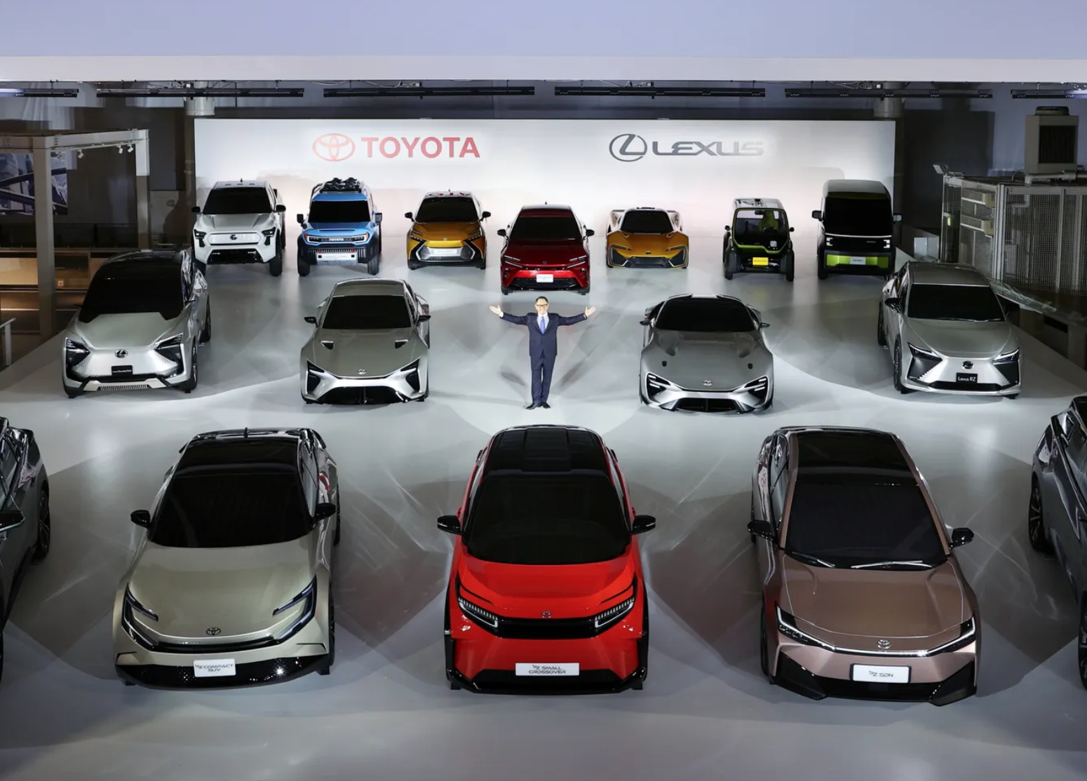 トヨタ自動車、豊田章男社長の2030年までに30車種のBEVを投入との 