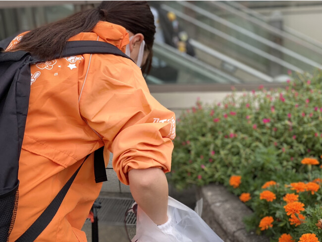 掃除中のスタッフ２