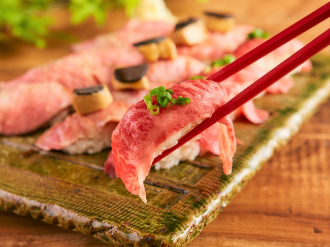 肉寿司全10種類が食べ放題！