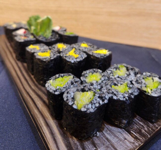 腸内デトックス！黒シャリのアテ巻き