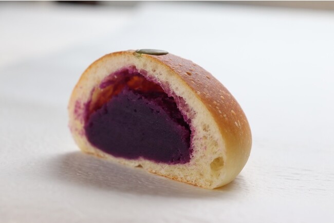 おいもの香りが口いっぱいに広がる「紫いもあん」 おいもの香りが口いっぱいに広がる「紫いもあん」