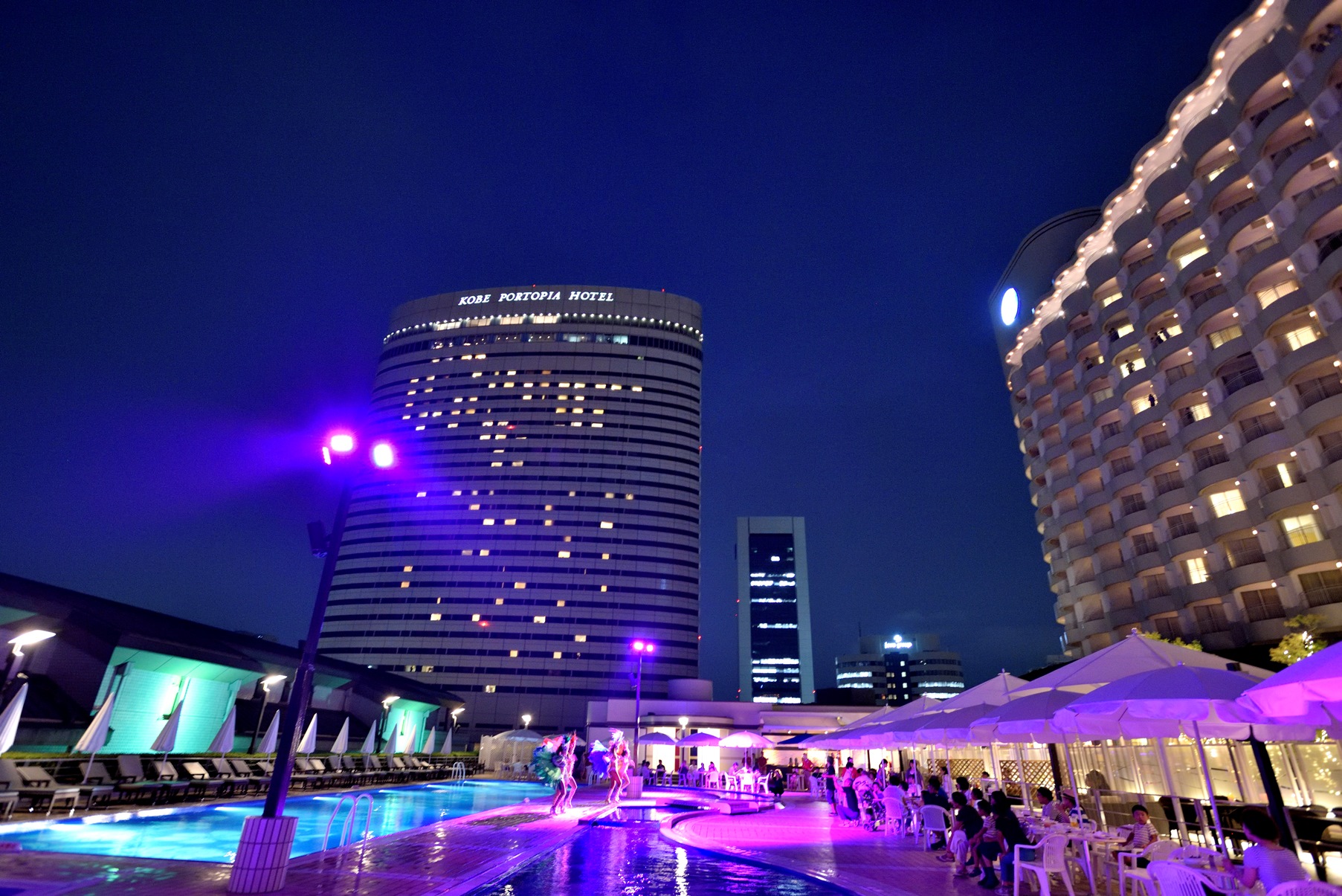 ホテルのプールで楽しむ 大人の夜遊び ポートピアナイトプール 19年7月6日 土 Open 株式会社神戸ポートピアホテルのプレスリリース