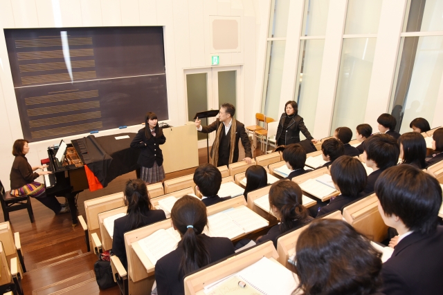 2017年12月に東京音楽大学で行われた特別授業の様子