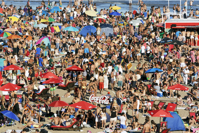 Grandé Beach, Mar Del Plata, Argentina, 2014 © Martin Parr／Magnum Photos