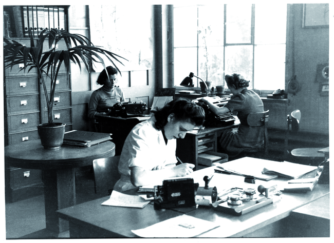 1940年頃の会社の写真