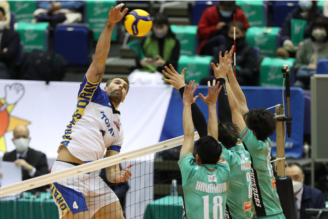 バレー Vリーグ 訂正版 V1男子 東レ 大分三好 Wd名古屋が熱戦を制し前日の借りを返す展開に V1女子はjtが辛勝 雑記帳