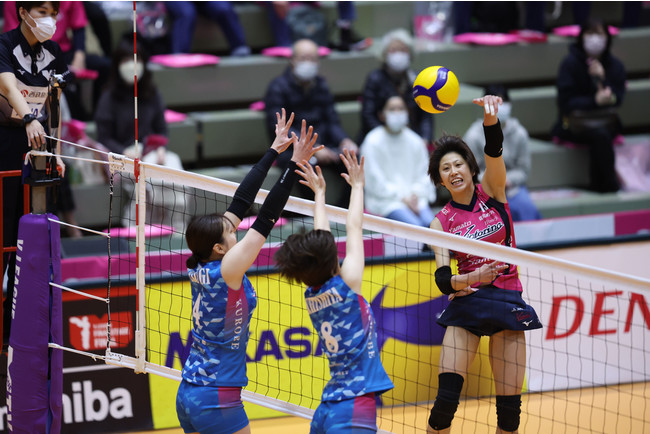 スパイク12得点をあげた姫路・田中咲希 3月20日 対KUROBE戦 第1セット スパイク12得点をあげた姫路・田中咲希 3月20日 対KUROBE戦 第1セット