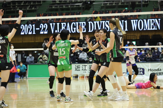 ストレートで勝利し、V・ファイナルステージ優勝に王手をかけたJT 写真は3月13日 対PFU戦