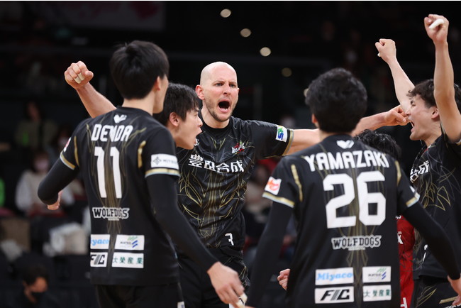 一進一退の攻防戦を制し、V・レギュラーラウンド優勝を決めたWD名古屋 写真は3月26日 対サントリー戦