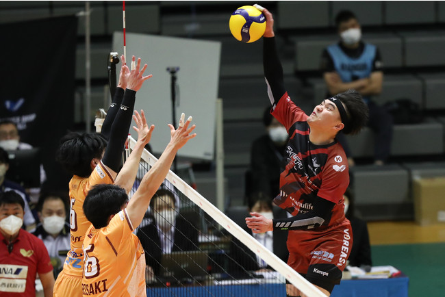 悲願のV1昇格に王手をかけたヴォレアス・ 張育陞のアタック 4月9日 対VC長野戦 第1セット 悲願のV1昇格に王手をかけたヴォレアス・ 張育陞のアタック 4月9日 対VC長野戦 第1セット