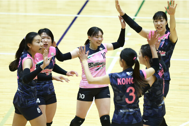 本日の勝利でV・ファイナルステージへの最後の1枠に決定したルートイン 写真は1月29日 対 大野石油戦 本日の勝利でV・ファイナルステージへの最後の1枠に決定したルートイン 写真は1月29日 対 大野石油戦