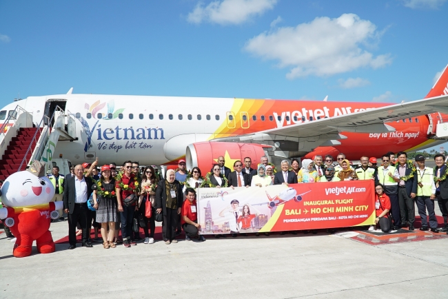 ベトジェット 航空会社としては初となる ホーチミン市からバリ島への直行便の就航式典を開催 ベトジェットエアのプレスリリース