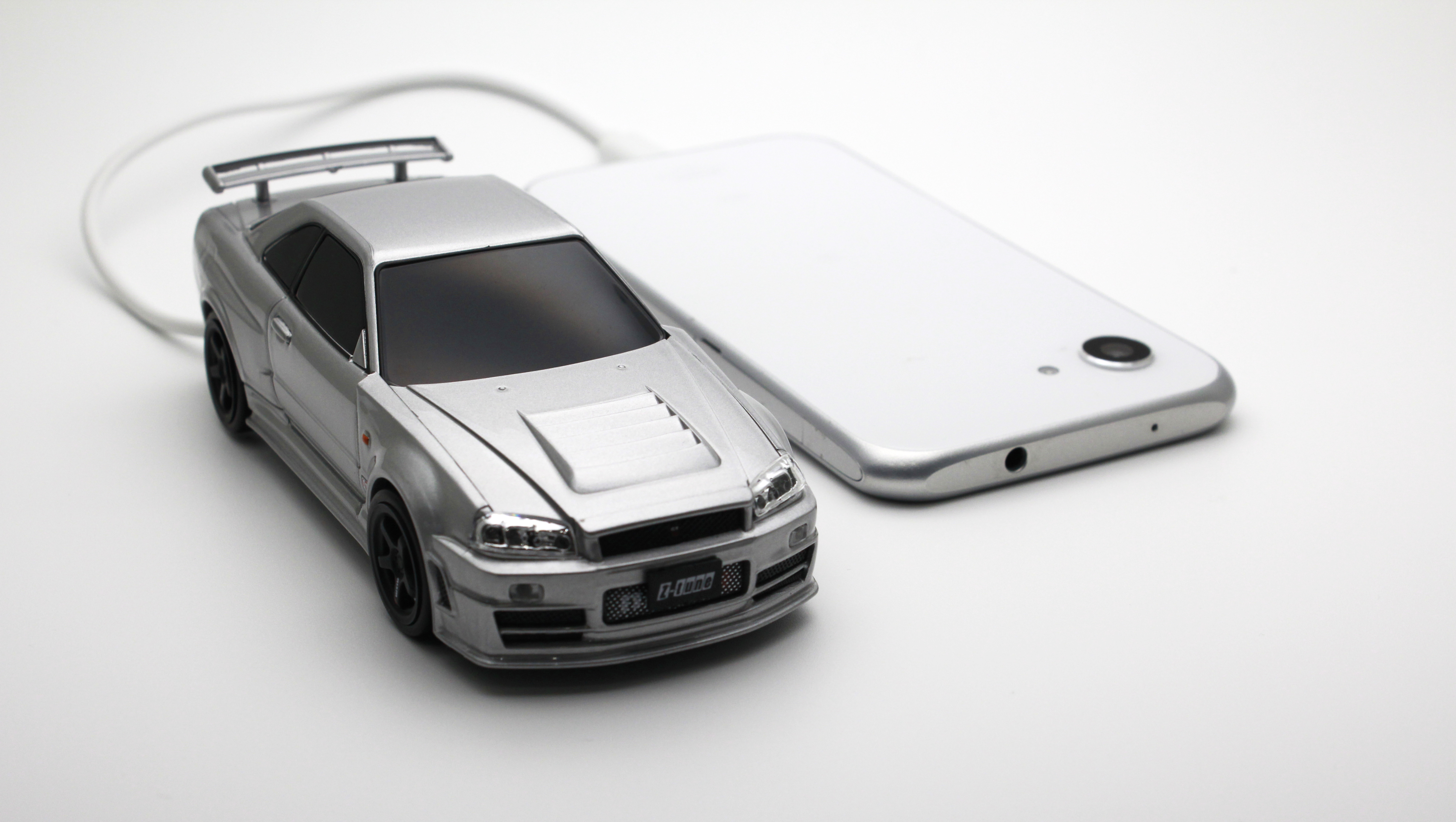 これがモバイルバッテリ 海外でも有名な名車 日産スカイラインgt R R34型 モバイルバッテリーが登場 株式会社フェイスのプレスリリース