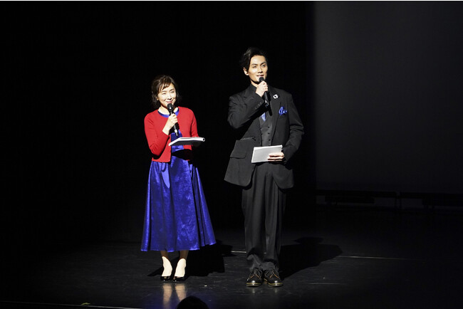 司会の加藤和樹さん(右)とキム・テイさん(撮影:友澤綾乃) 司会の加藤和樹さん(右)とキム・テイさん(撮影:友澤綾乃)