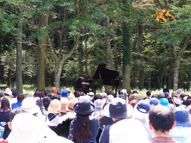 富士山河口湖ピアノフェスティバル2023　 ピクニック・コンサート　河口湖総合公園にて　　(C)Tomoko Hidaki