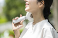 【外気温マイナス15℃でひんやり】シロカ、直接肌に当てて冷やせる「冷却プレート」付きハンディファンを発売！