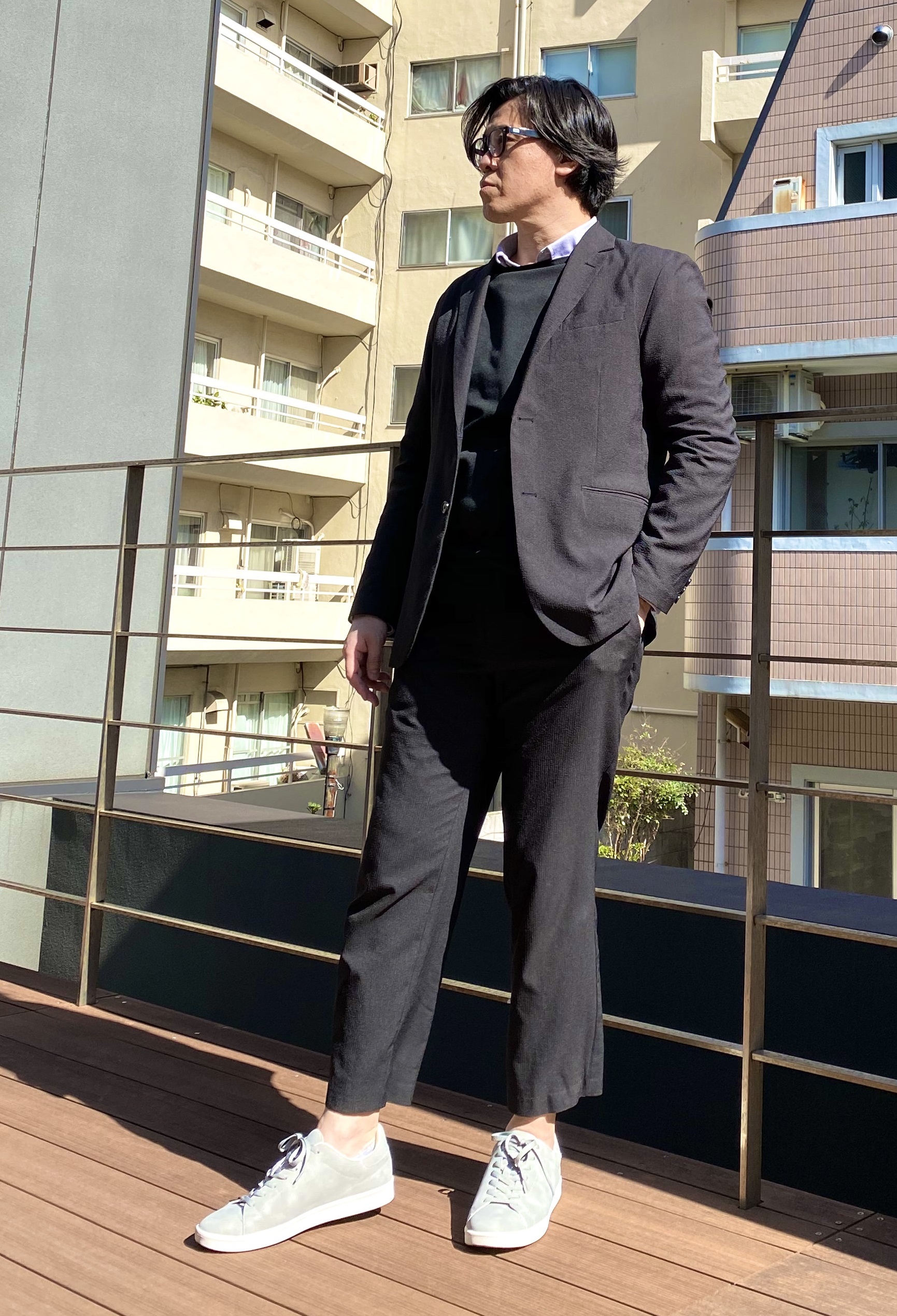 Okamoto Journal Vol 05 スーツ スニーカー 脱げないココピタ スーツ をカジュアルに着こなす秘訣とは 岡本株式会社のプレスリリース
