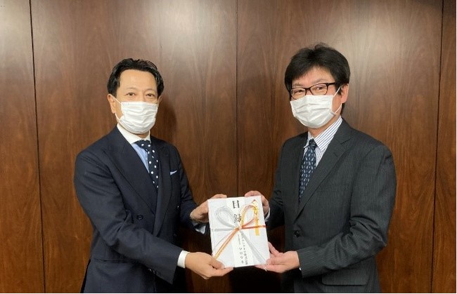 右:がん研有明病院 副院長 兼 AI医療センター長 小口正彦先生 左:菱洋エレクトロ 代表取締役 社長執行役員 中村守孝 右:がん研有明病院 副院長 兼 AI医療センター長 小口正彦先生 左:菱洋エレクトロ 代表取締役 社長執行役員 中村守孝