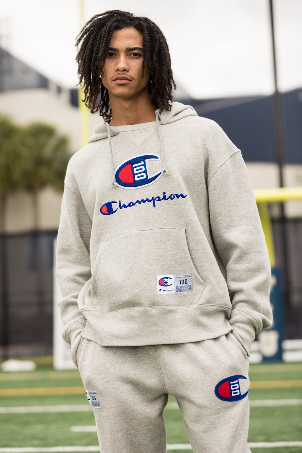 直営店限定コレクション] Champion リバースウィーブスウェット