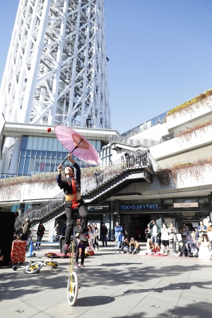 ソラマチ新春大道芸（過去の様子）©TOKYO-SKYTREETOWN