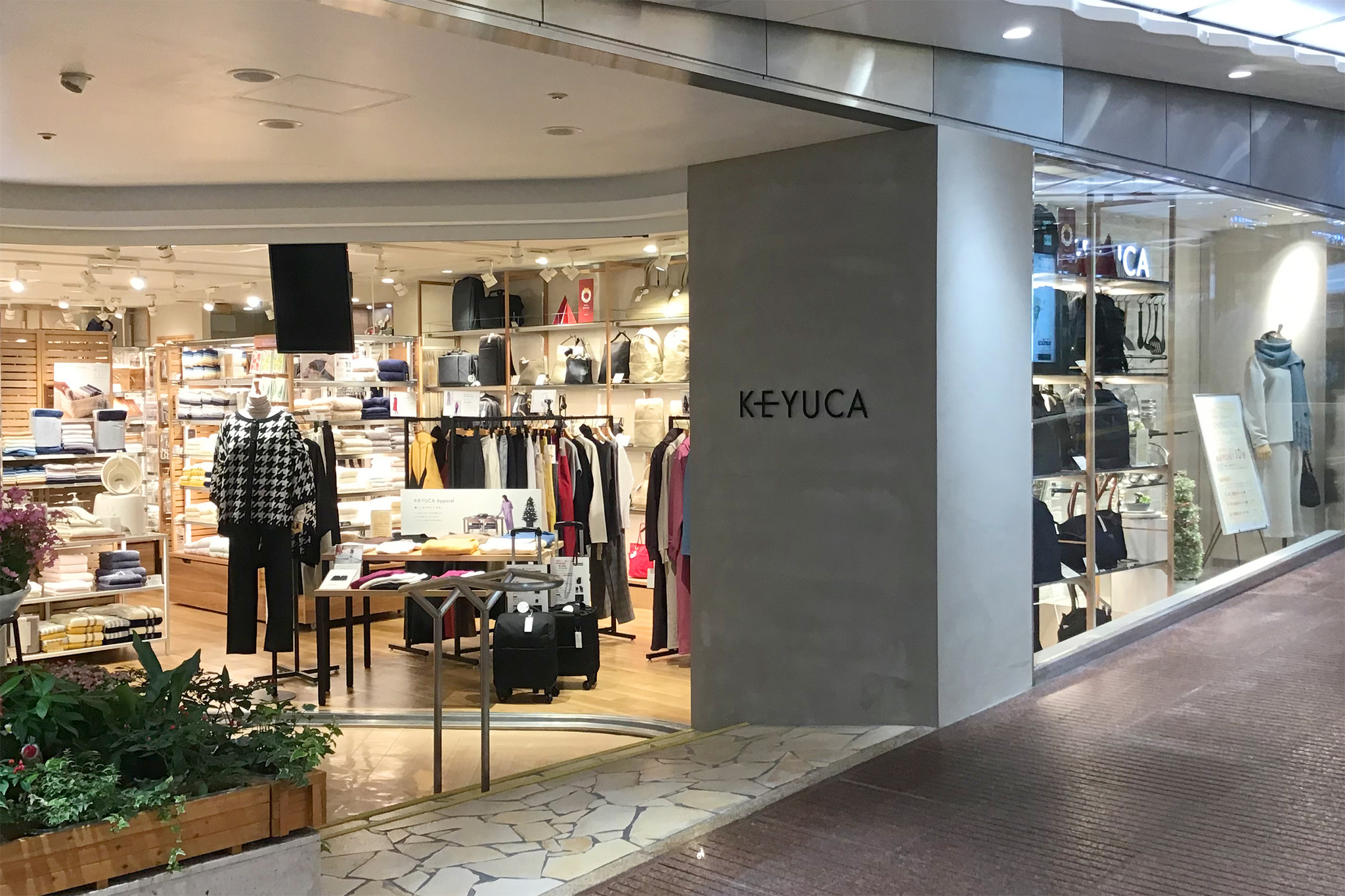ライフスタイルショップkeyuca アパレルも充実の 神戸三宮さんちか店 をオープン 河淳株式会社のプレスリリース