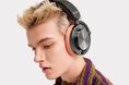 ダイソン、「Dyson OnTrac™ヘッドホン」の日本発売を発表。気分やコーディネートに合わせて、音も色もカスタマイズできる新感覚ヘッドホンが登場。